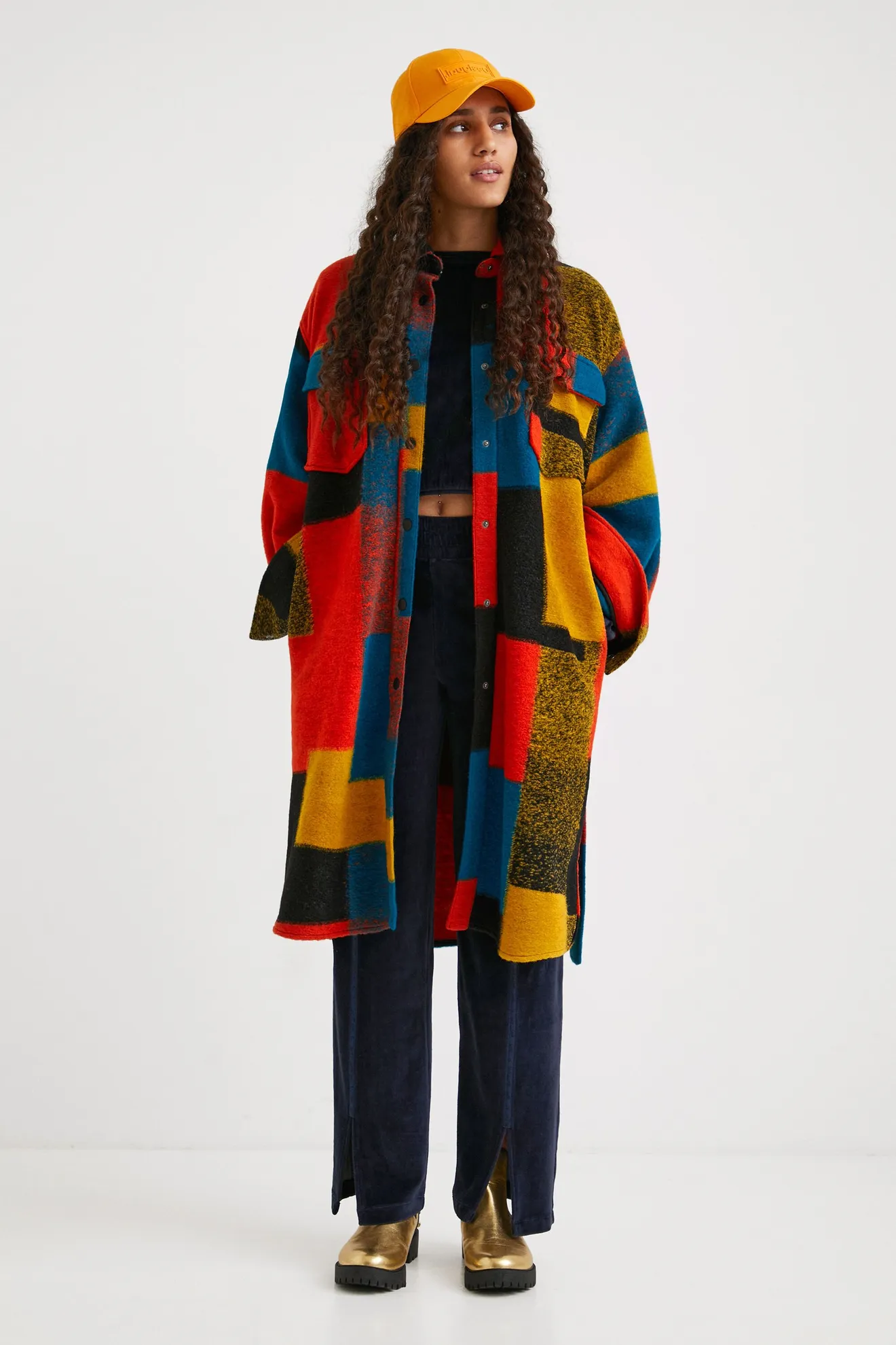 Abrigo largo lana skeakers