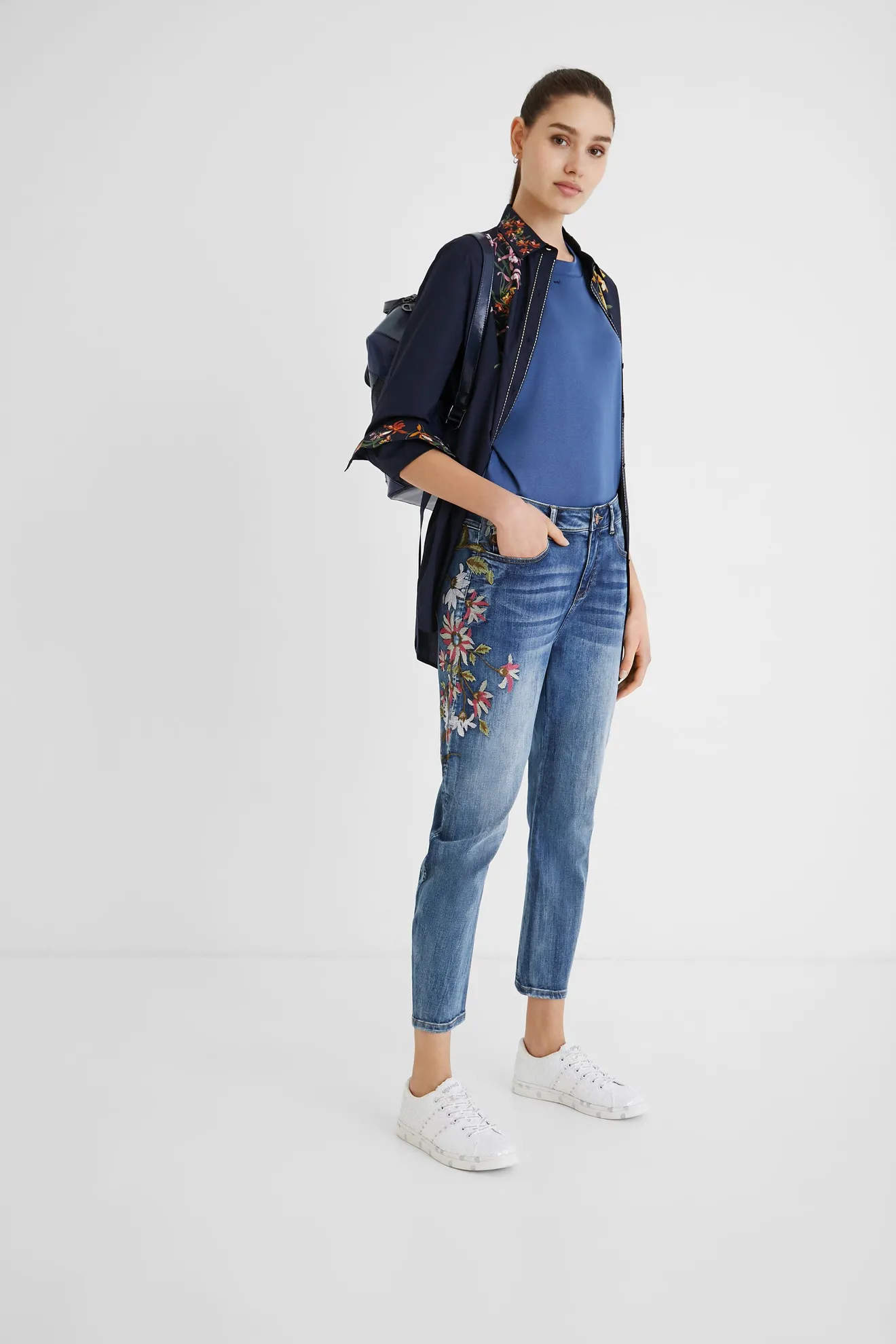 Vaquero boyfriend flores - Imagen 4