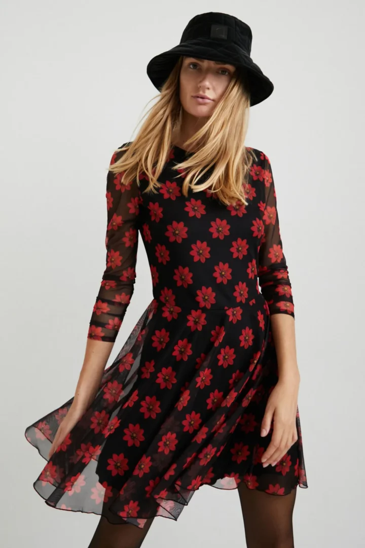 Vestido corto flores